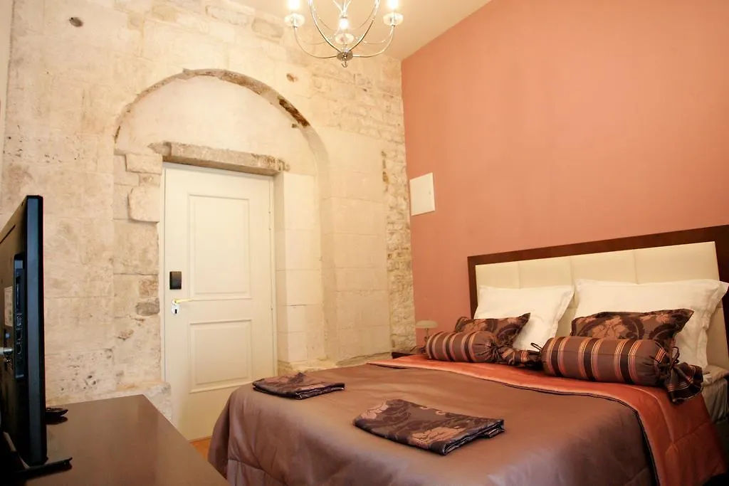 Palace Augubio سبليت بيت ضيافة